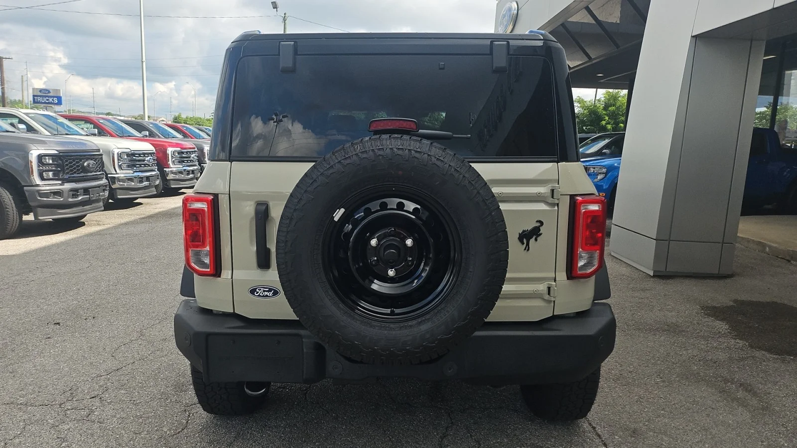 New 2026 Desert Sand Ford Big Bend 4WD image 4