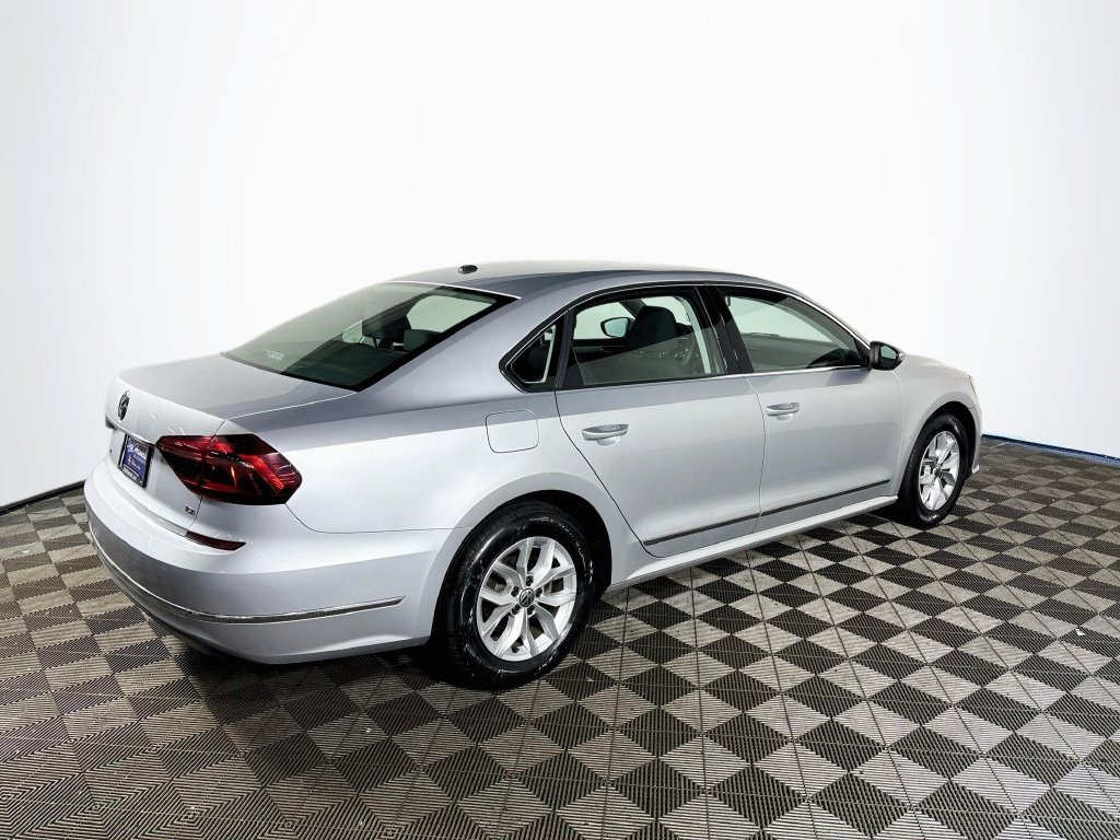 Used 2017 Silver Volkswagen 1.8T S image 6