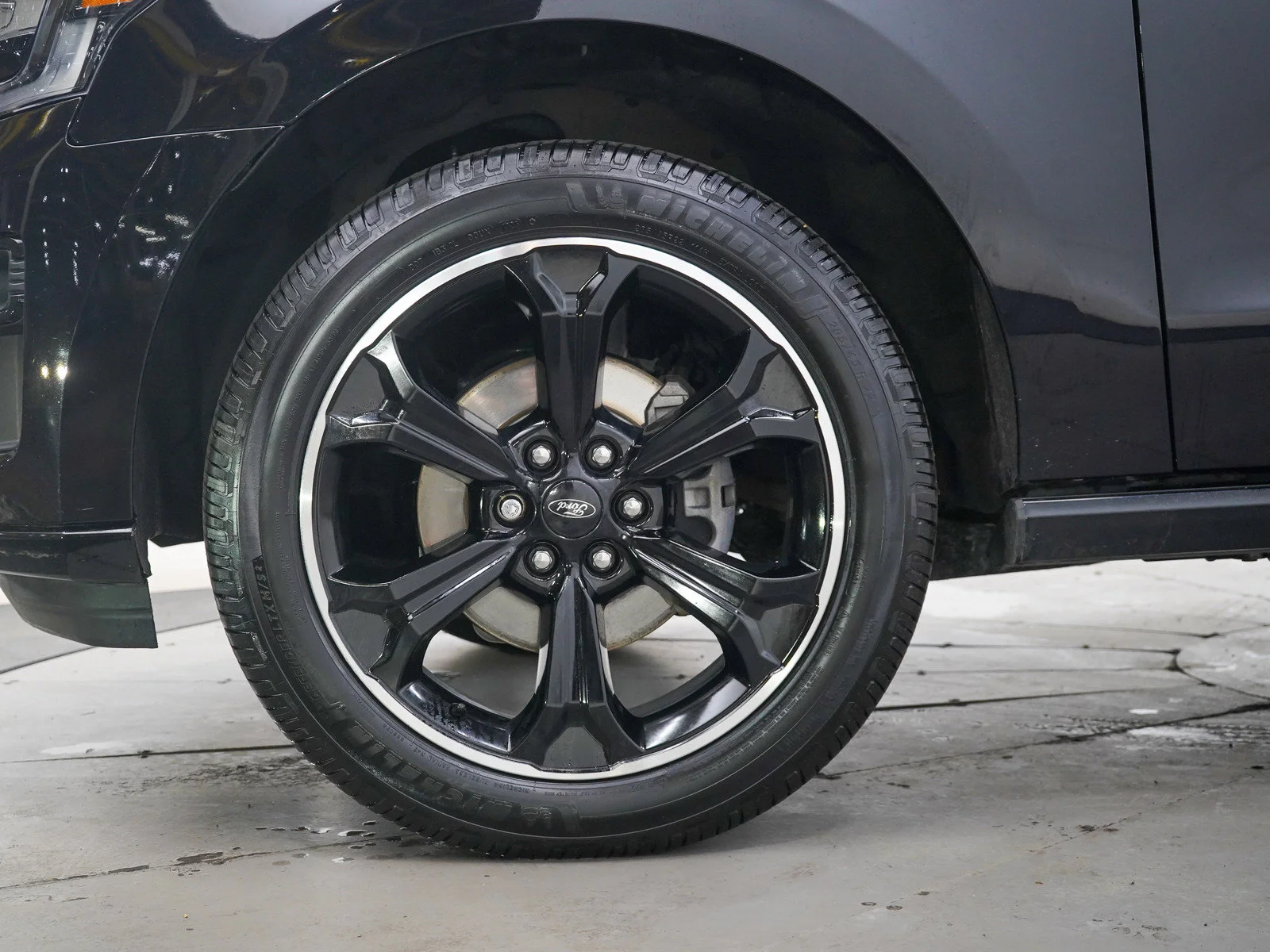 Used 2022 Black Metallic Ford Limited image 31