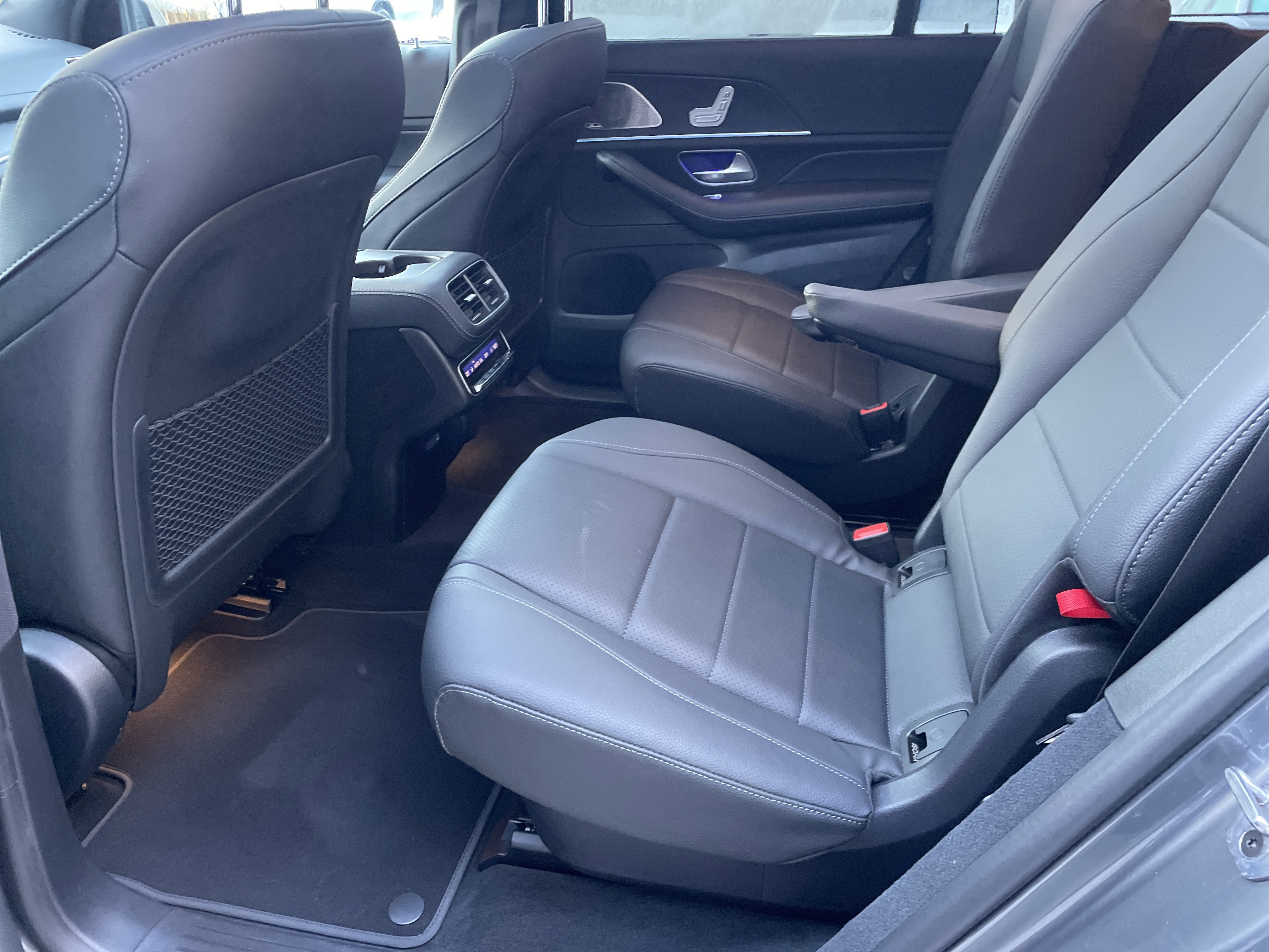 2025 Mercedes-Benz GLS Base - Photo 40