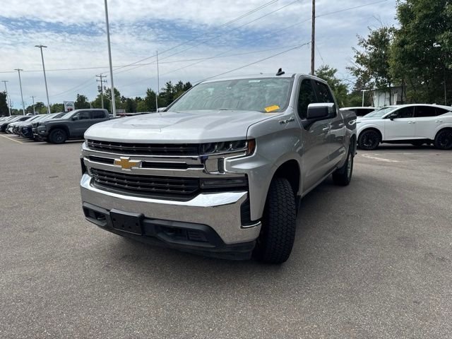 Used 2021 Silver Ice Metallic Chevrolet LT image 6