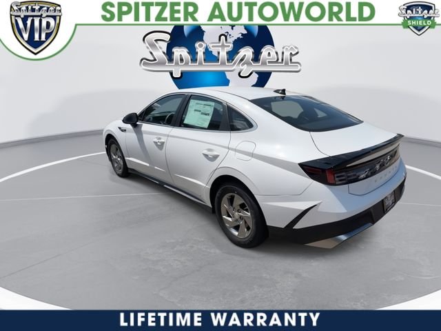 New 2026 White Hyundai SE image 33