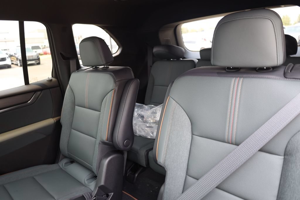 2026 GMC Acadia AT4 - Photo 19