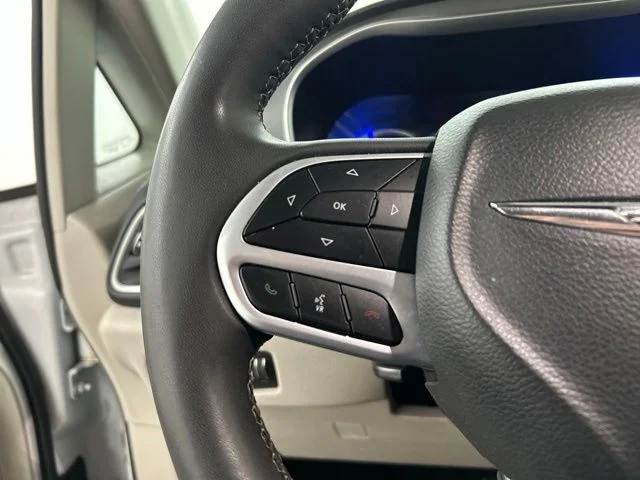 Used 2023 White Chrysler Touring L image 8