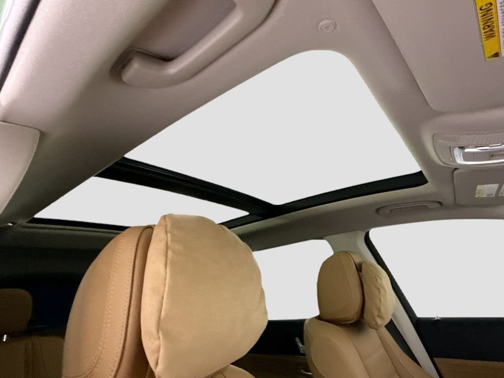New 2026 MANUFAKTUR Ireland Mid Green Metallic Mercedes-Benz GLS 450 image 20