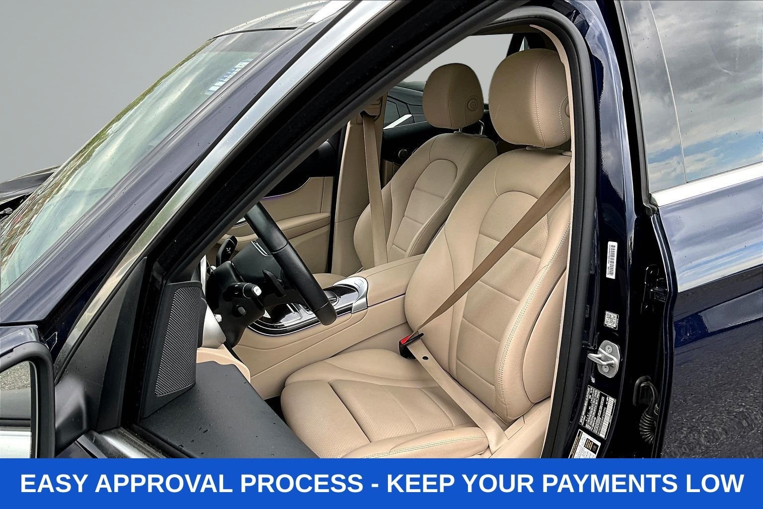 Used 2021 Blue Mercedes-Benz GLC 300 image 26