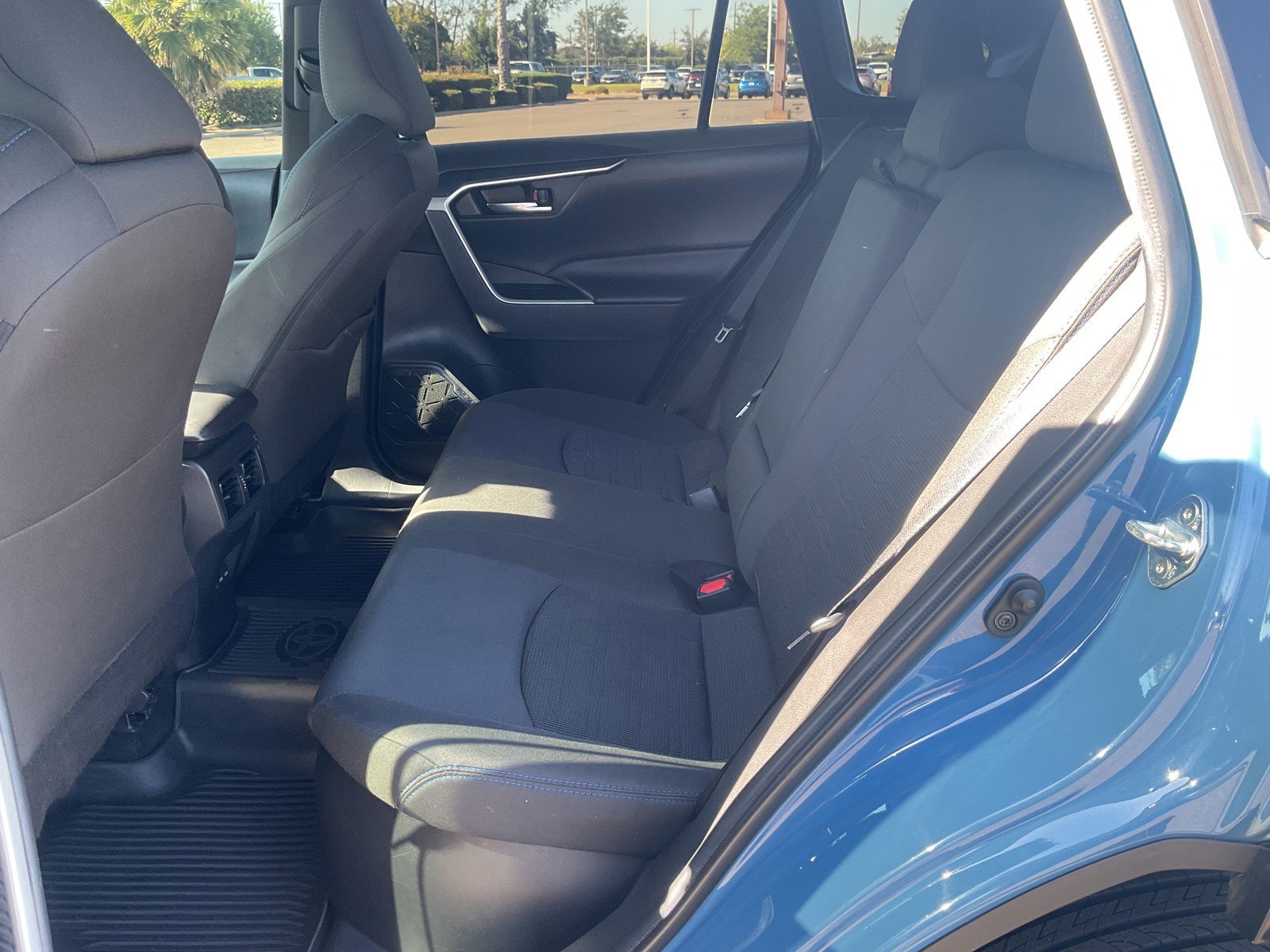 2022 Toyota RAV4 SE - Photo 14