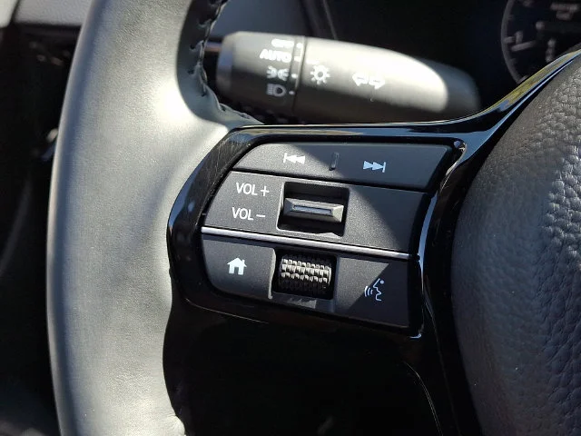 Certified Used 2024 Gray Honda EX-L image 22