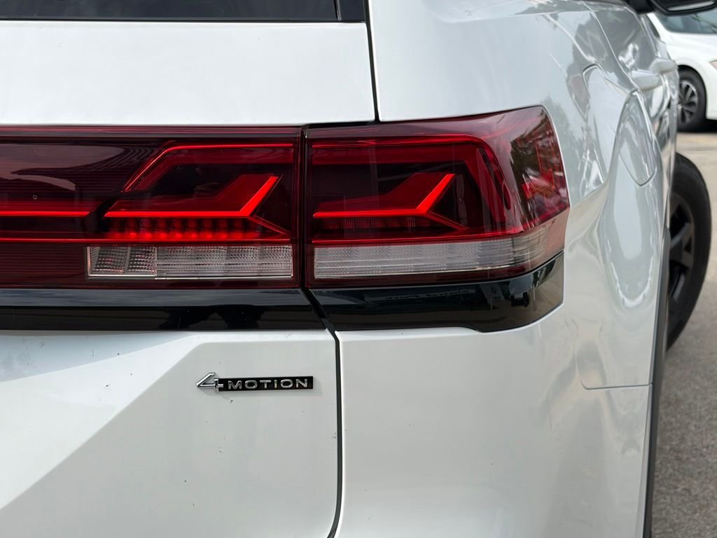 New 2026 Opal White Pearl Volkswagen 2.0T Peak Edition image 6