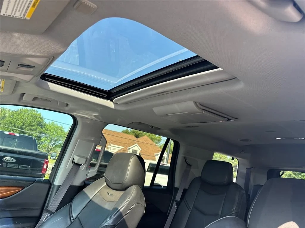 Used 2015 Gray Cadillac Premium image 27
