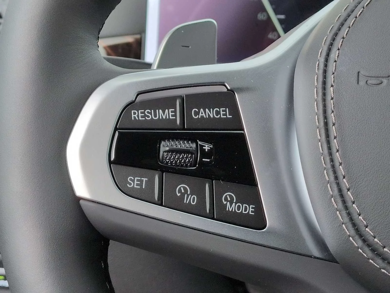 New 2026 Skyscraper Grey Metallic BMW xDrive50e image 25