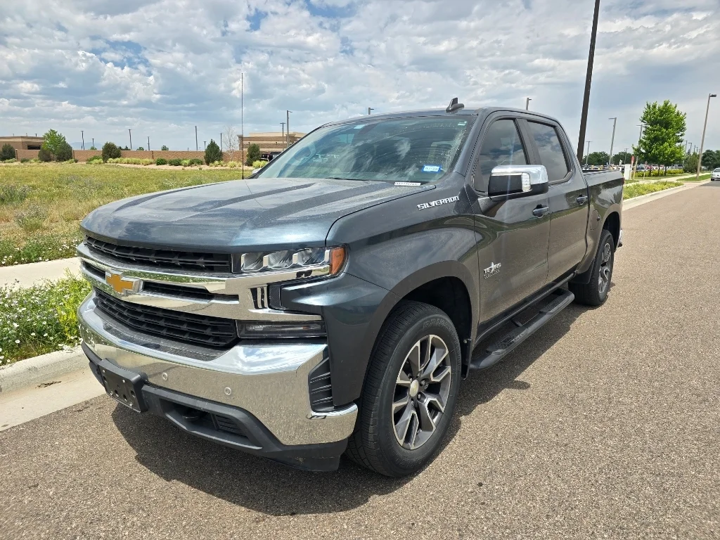 Used 2020 Shadow Gray Metallic Chevrolet LT image 1