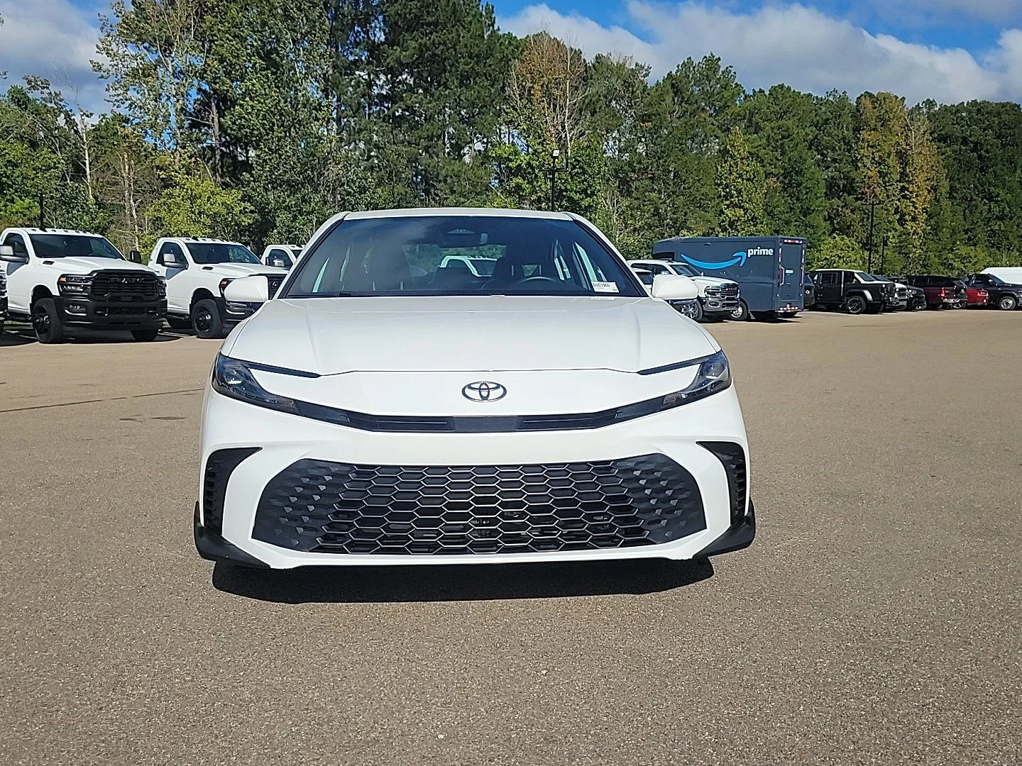 Used 2025 Ice Cap Toyota SE image 20