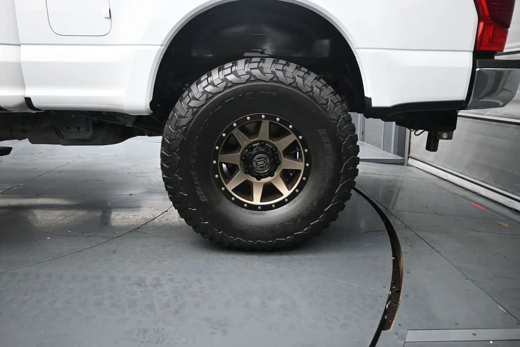 Used 2021 White Ford Lariat image 20