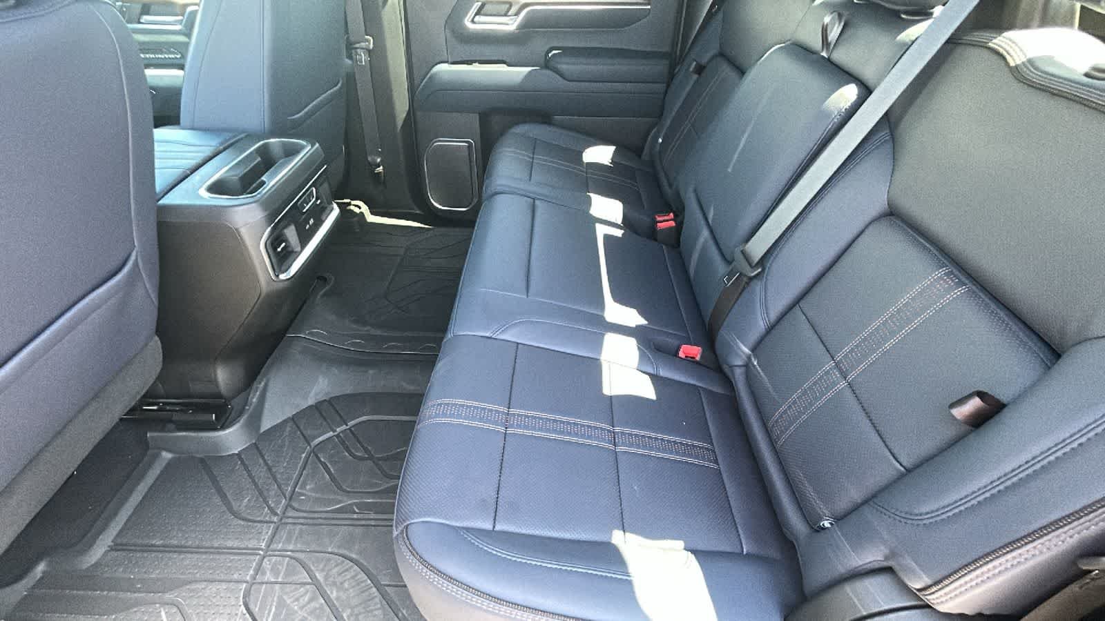 2024 Chevrolet Silverado 1500 High Country - Photo 24