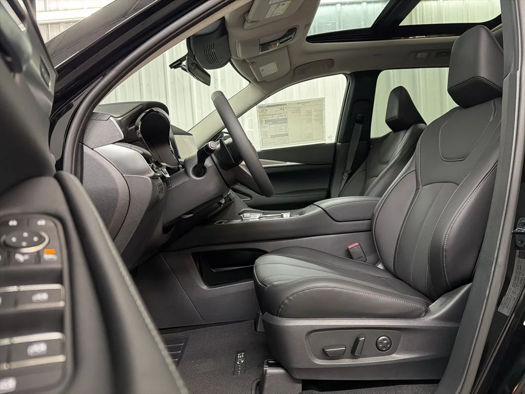 Certified Used 2026 Black INFINITI PURE image 13