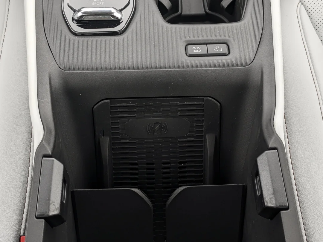 New 2026 Red Jeep Limited - - 4x4 - Power Sunroof - Power Liftgate - Remote Start & More! image 26