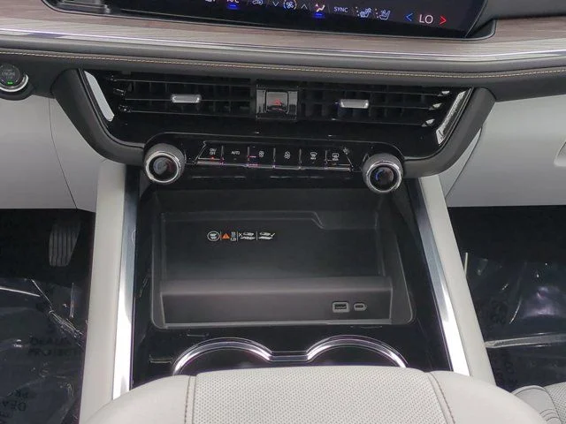 Used 2025 Gray Chevrolet Premier image 18