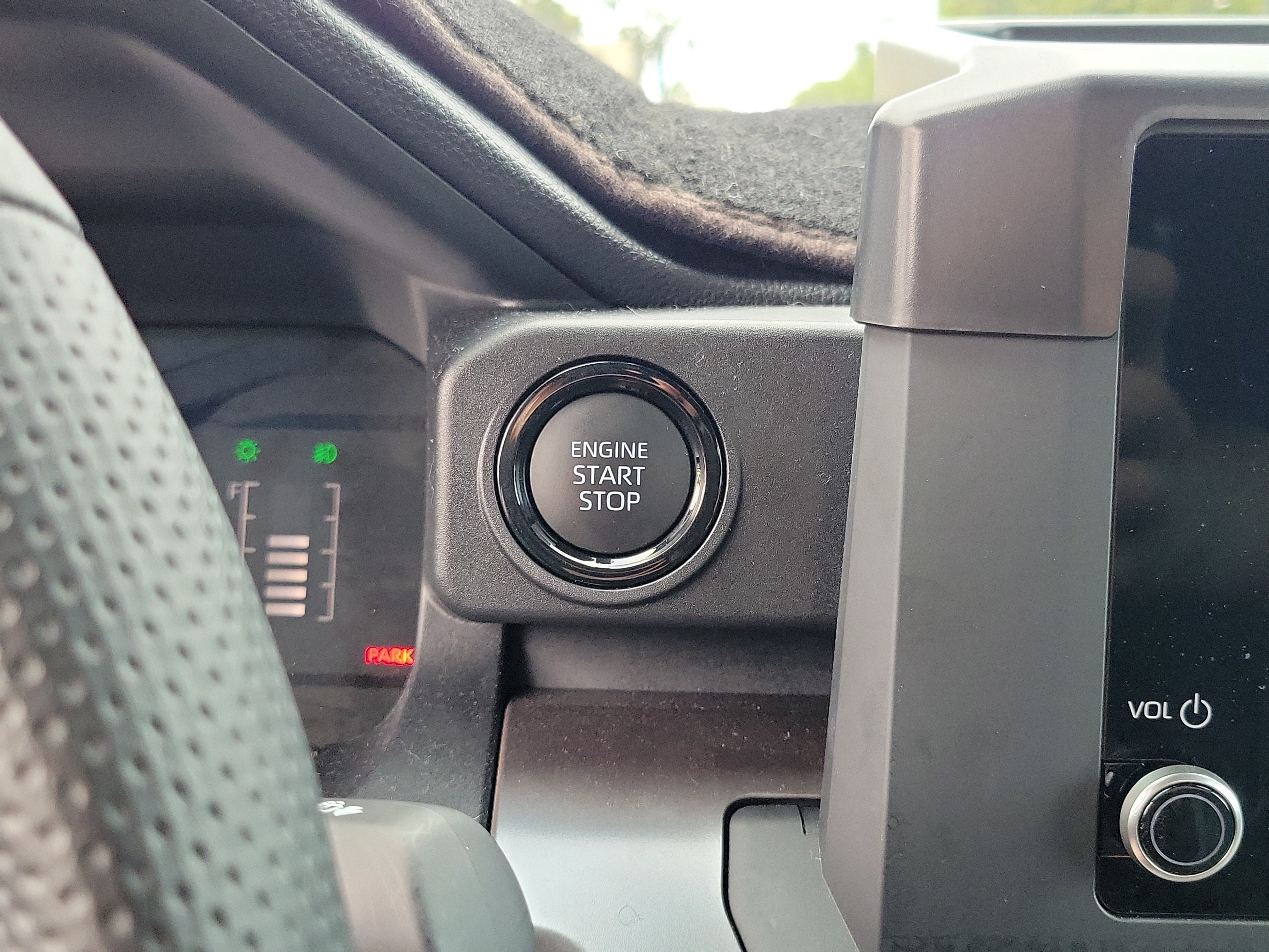 2024 Toyota Tacoma SR5 - Photo 13