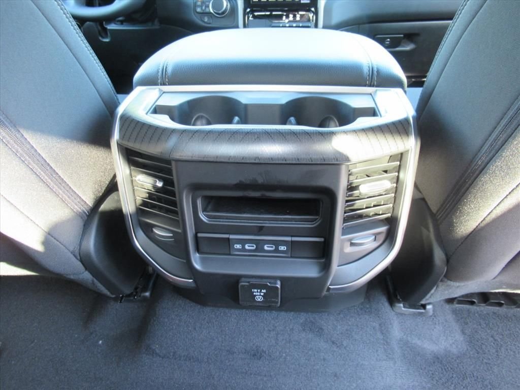 New 2026 Diamond Black Crystal Pearlcoat RAM Big Horn/Lone Star image 32