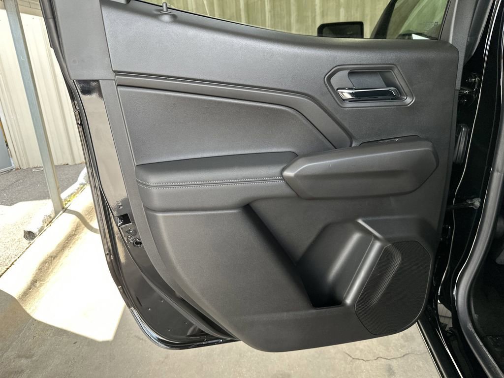 New 2026 Onyx Black GMC Elevation image 25