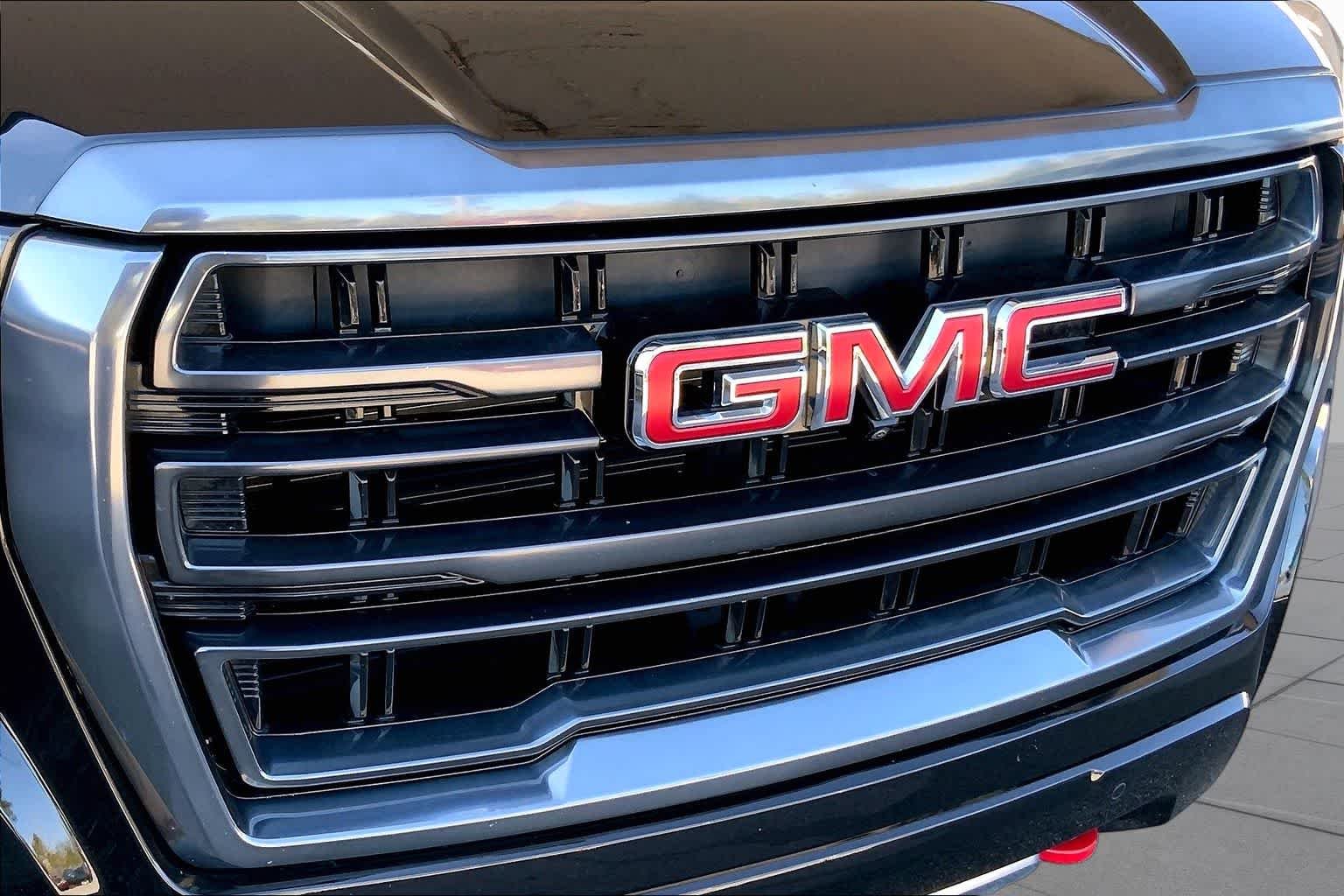 Used 2024 Onyx Black GMC AT4 image 32