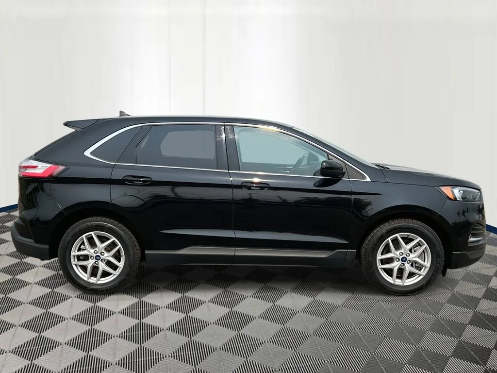 2022 Ford Edge SEL - Photo 6