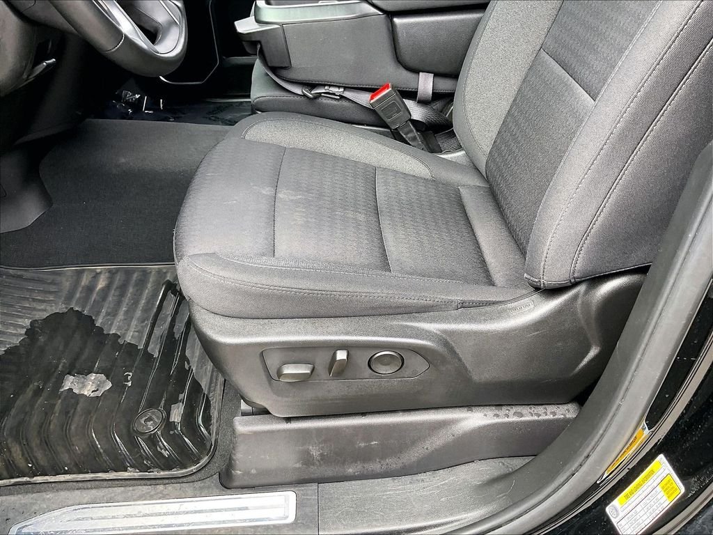 Used 2025 Black Chevrolet LT image 32