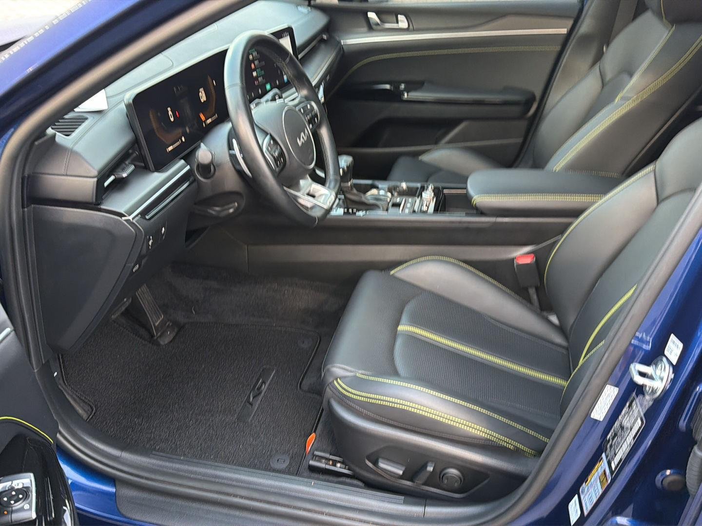 Used 2025 Yacht Blue Kia GT image 10