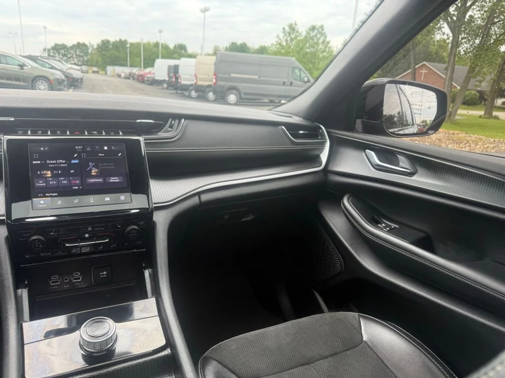 Used 2024 Black Jeep Altitude X image 35