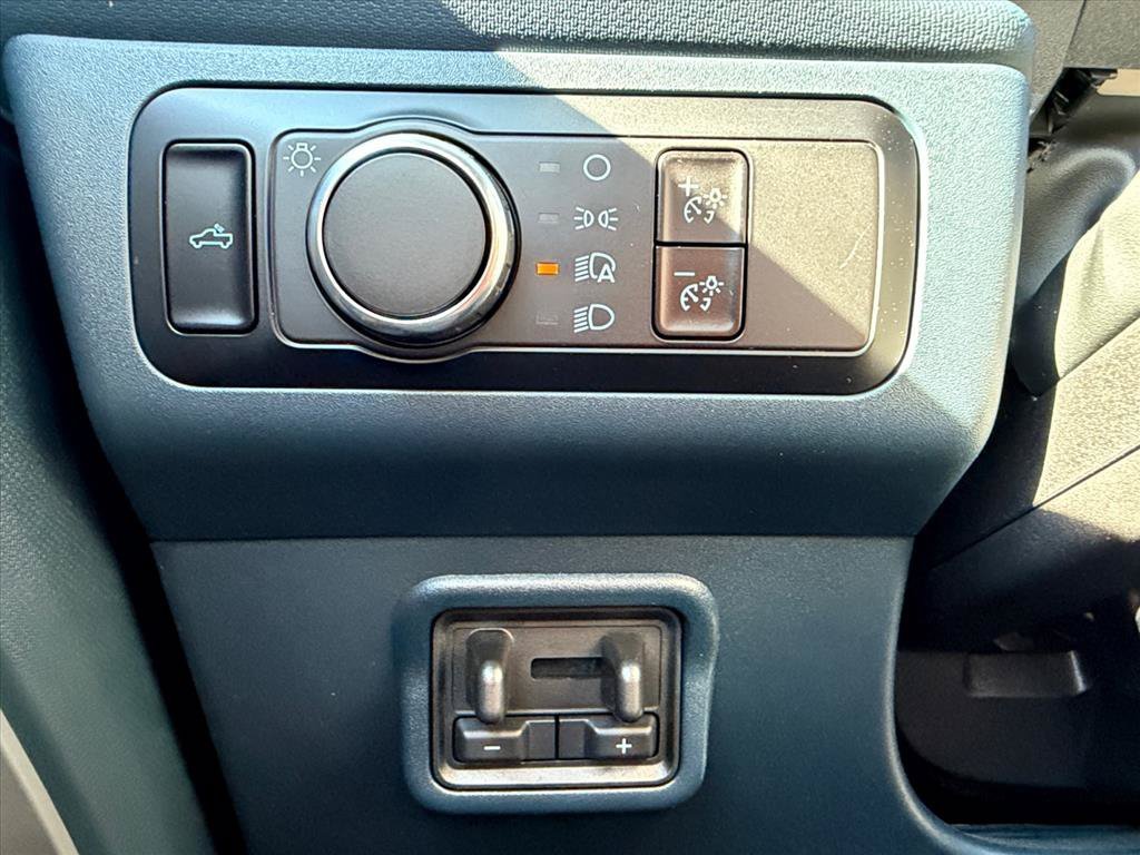 New 2026 Carbonized Gray Metallic Ford XLT image 17