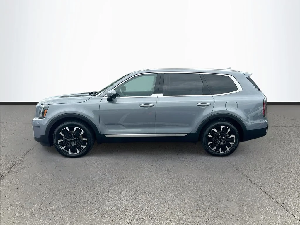 Certified Used 2024 Silver Kia SX image 4