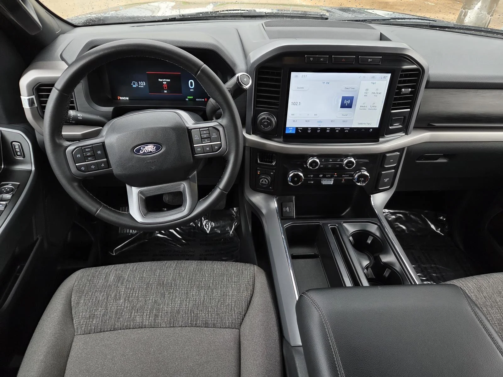 Used 2024 Oxford White Ford XLT image 16