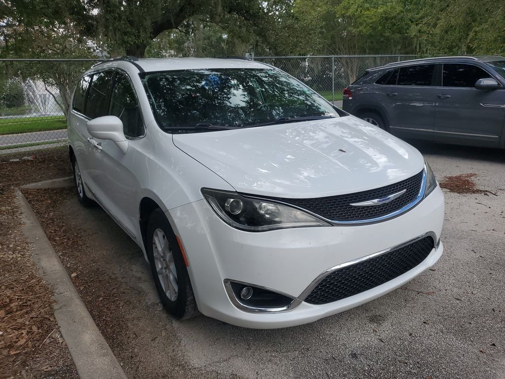 Used 2020 White Chrysler Touring L image 2
