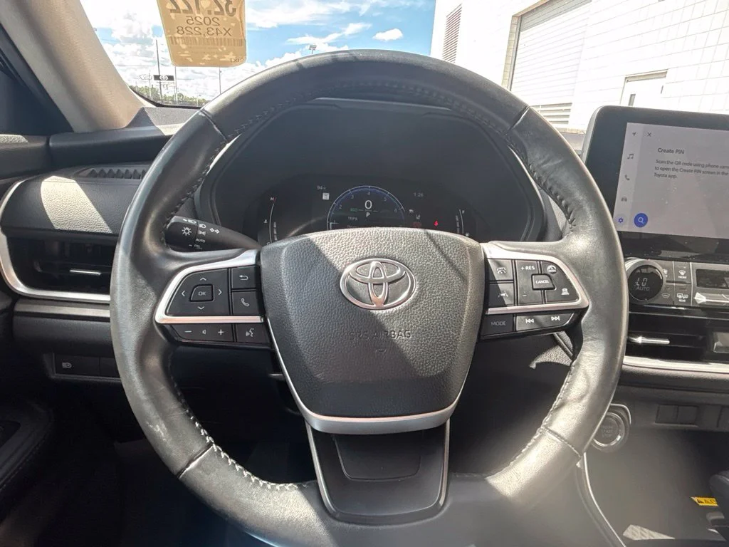 Used 2025 Black Toyota XLE image 22