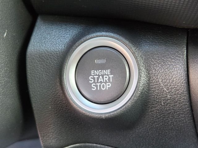 Used 2023 Black Hyundai SEL image 17