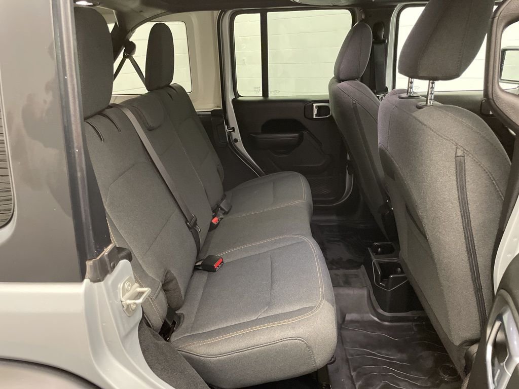 Used 2024 Silver Jeep Sport S image 25
