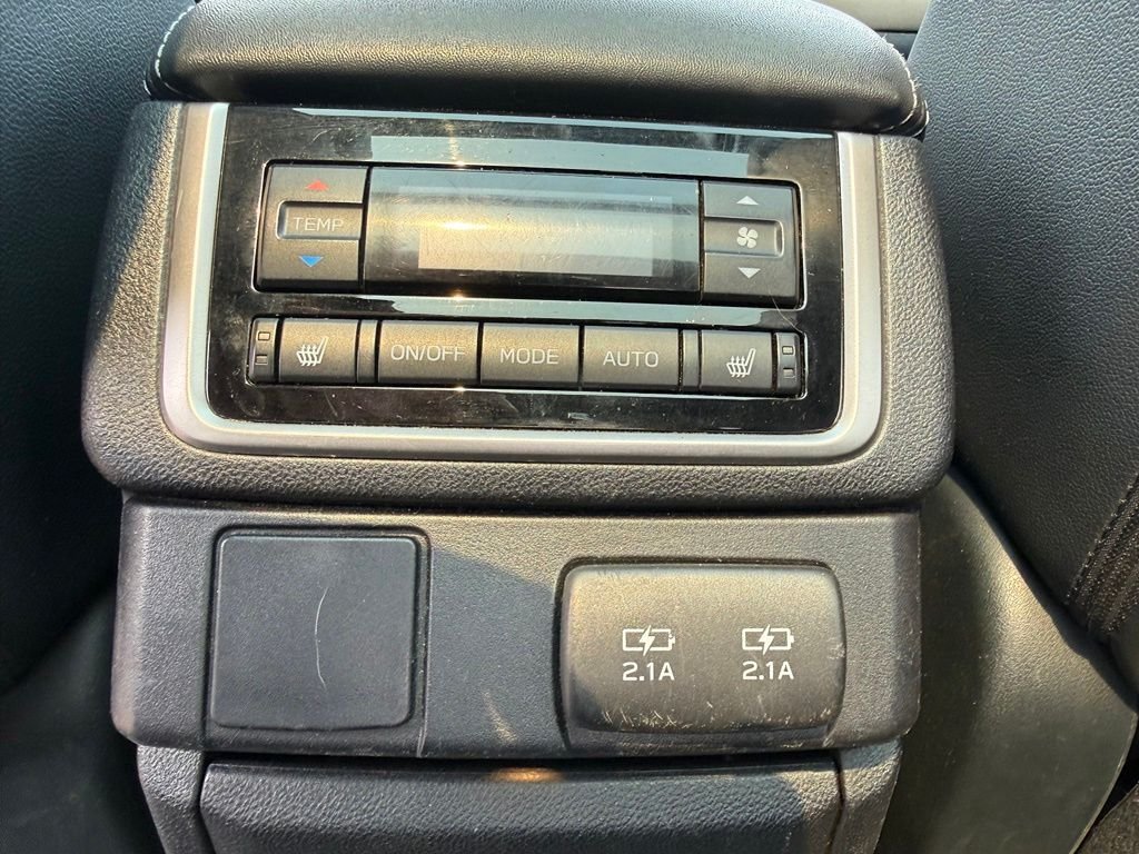 Used 2022 Ice Silver Metallic Subaru Limited image 19
