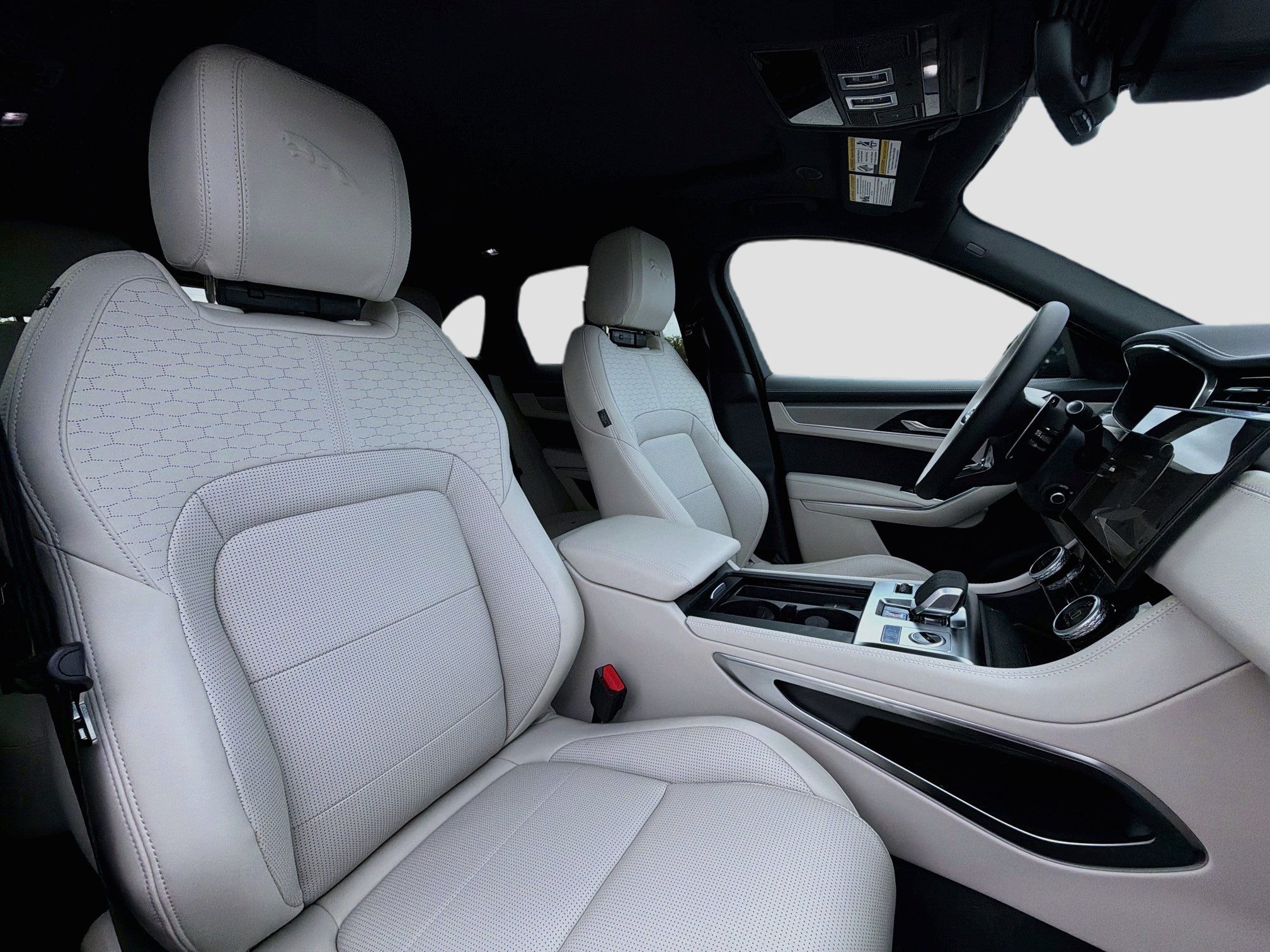 2026 Jaguar F-Pace R-Dynamic S - Photo 15