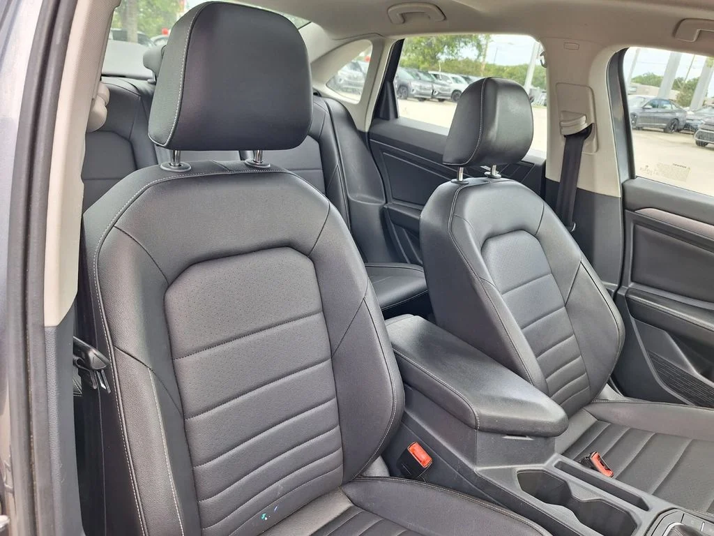 Certified Used 2023 Gray Volkswagen 1.5T SE image 28