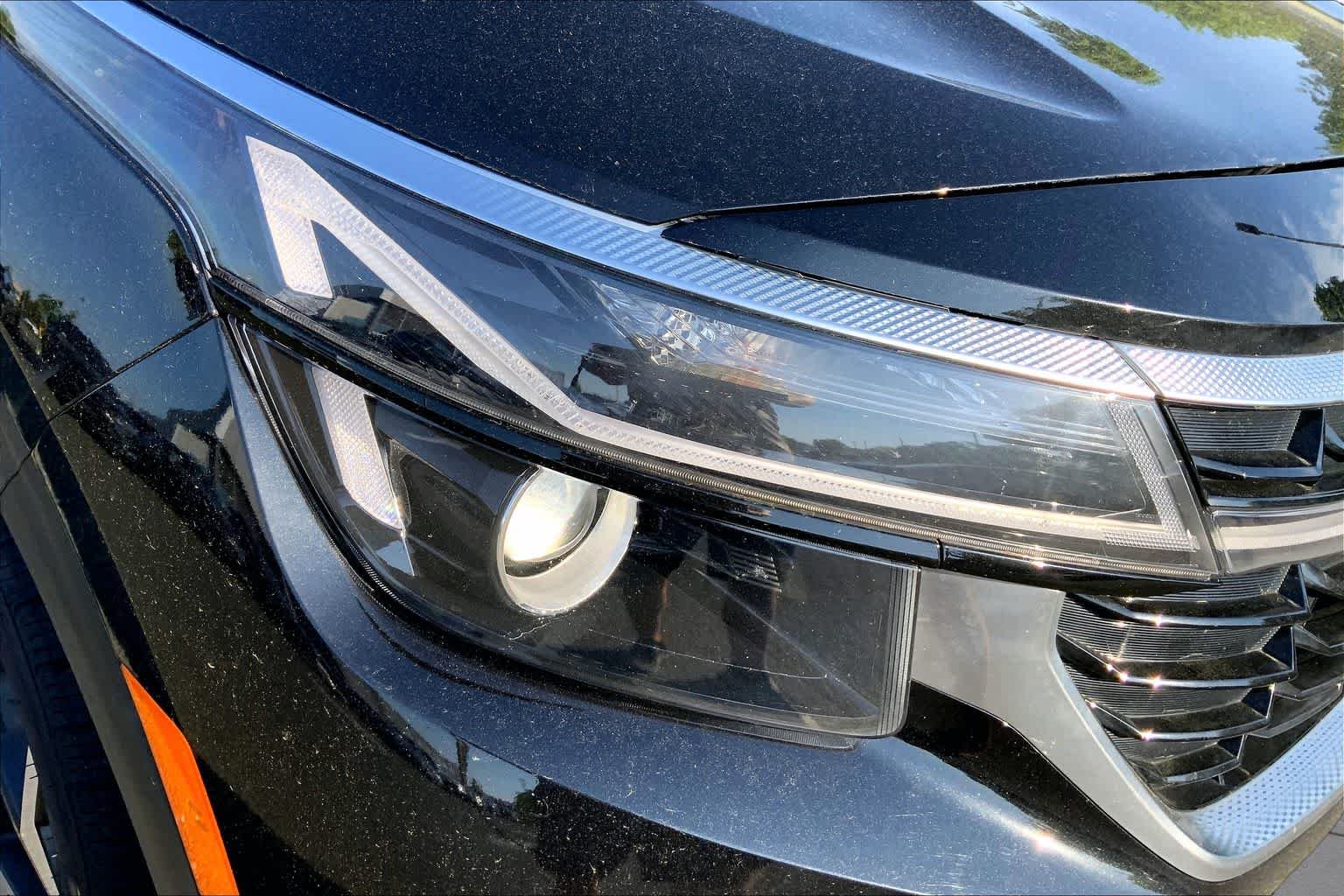 Used 2024 Fusion Black Kia EX image 28