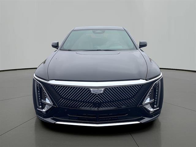 2026 Cadillac LYRIQ Signature Luxury, photo 8 of 12