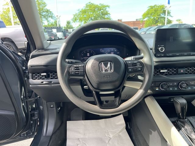 Used 2023  Honda EX image 19