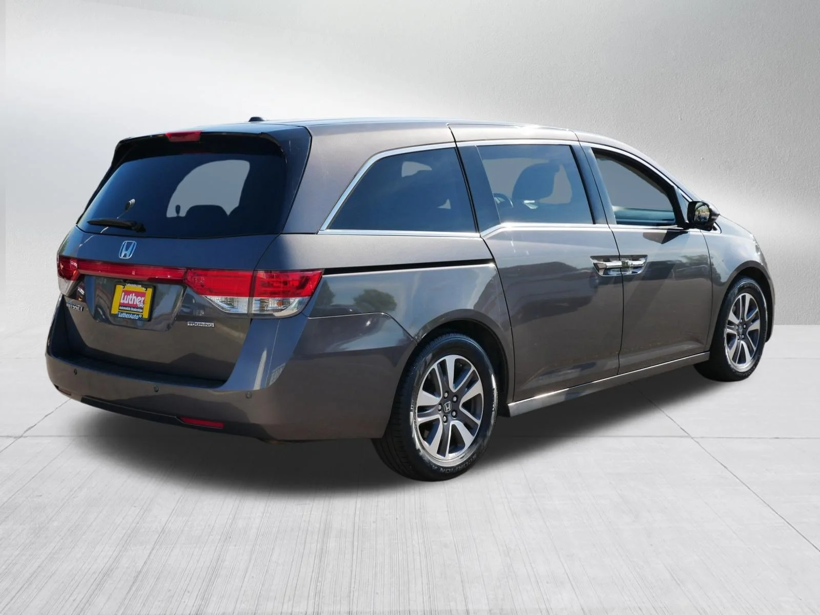 Used 2016 Smoky Topaz Metallic Honda Touring image 7