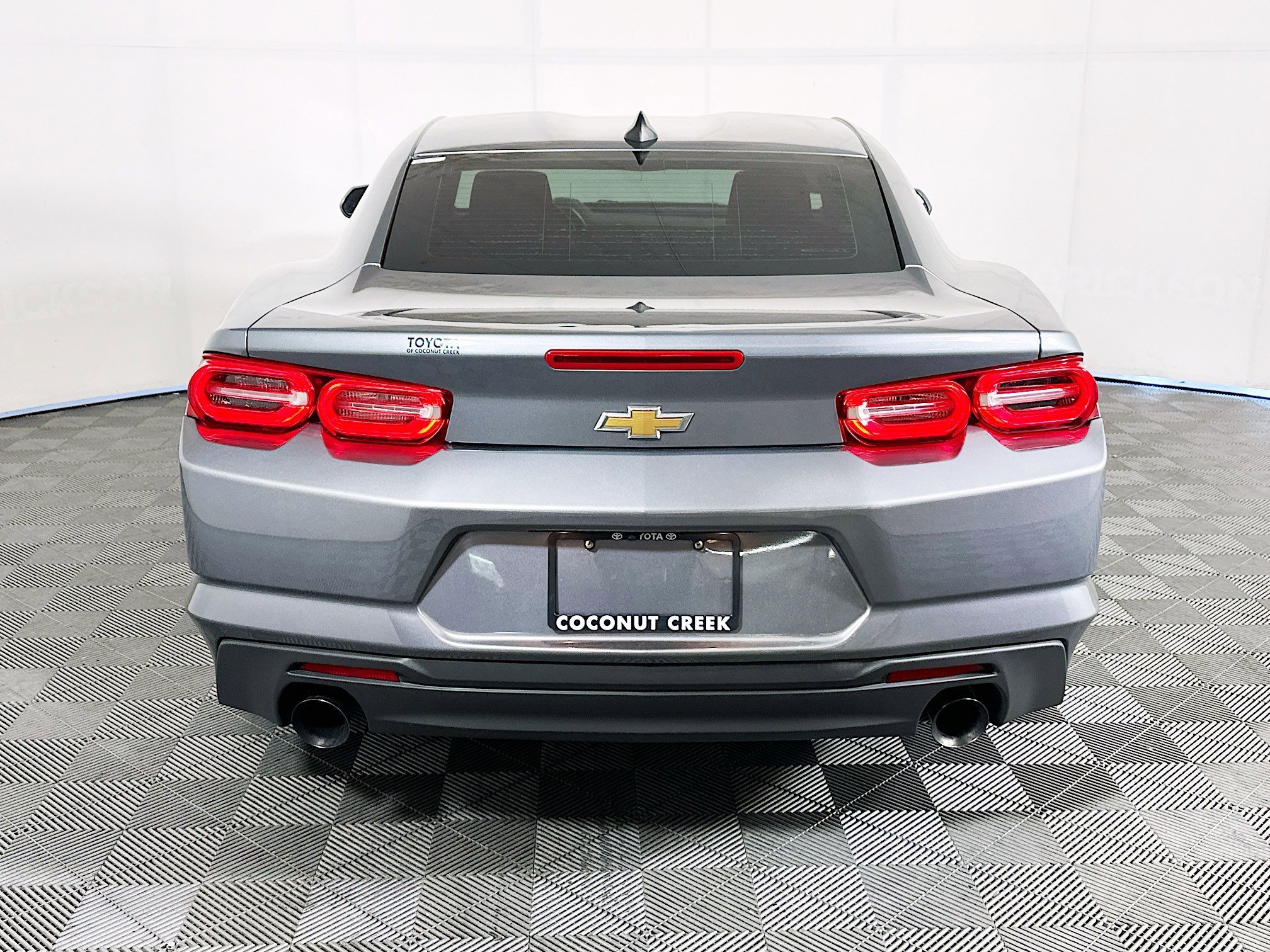Used 2020 Satin Steel Gray Metallic Chevrolet 1LT image 4