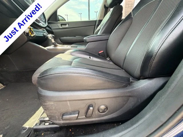 Used 2018 Blue Kia S image 36