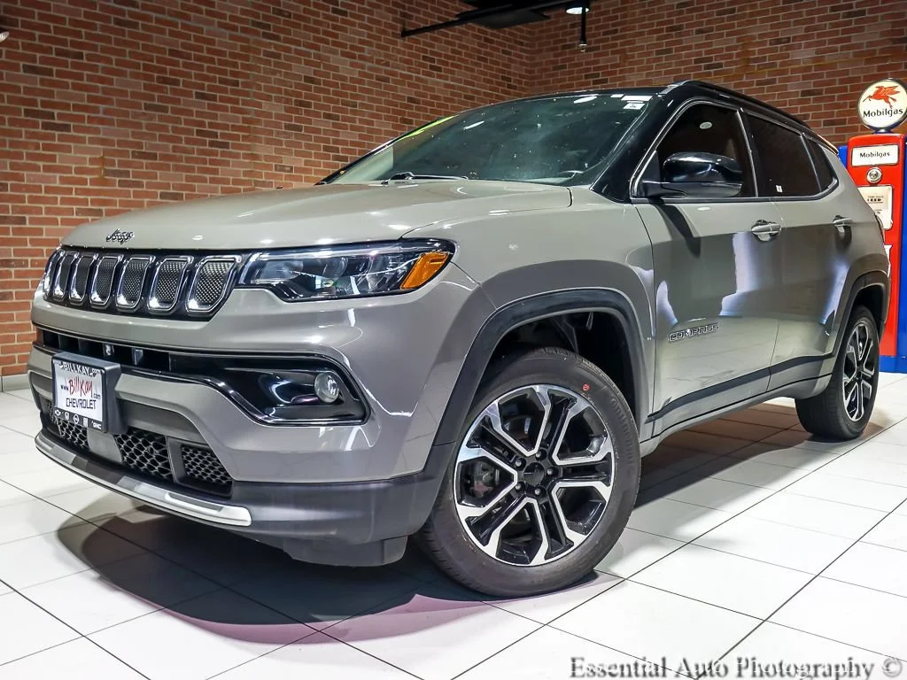 Used 2022 Gray Jeep Limited image 2
