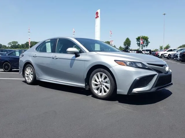 Used 2024 Silver Toyota SE image 3