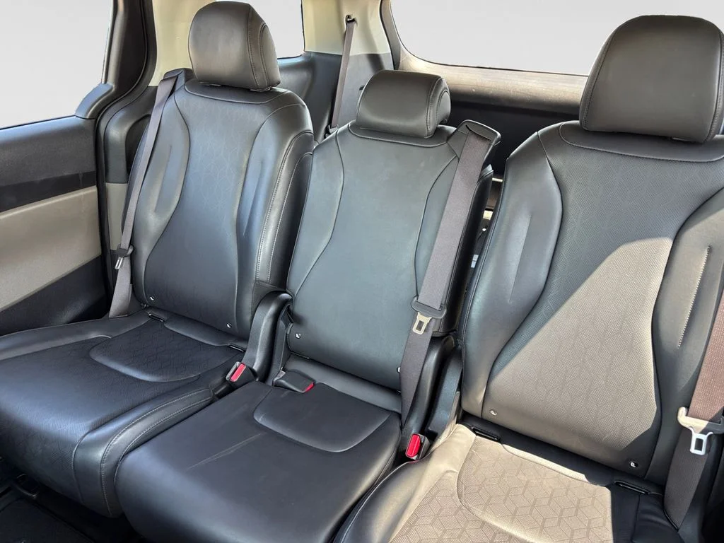Used 2025 Blue Kia LXS image 13