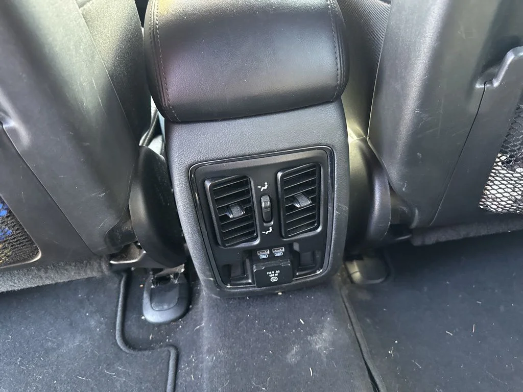Used 2019 Granite Crystal Metallic Clearcoat Jeep Limited image 12